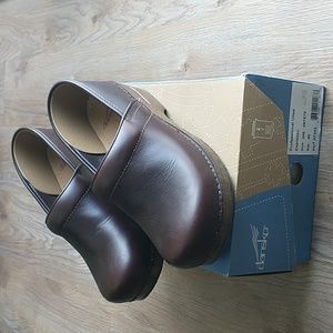 Dansko Professional Oiled Espresso Clogs